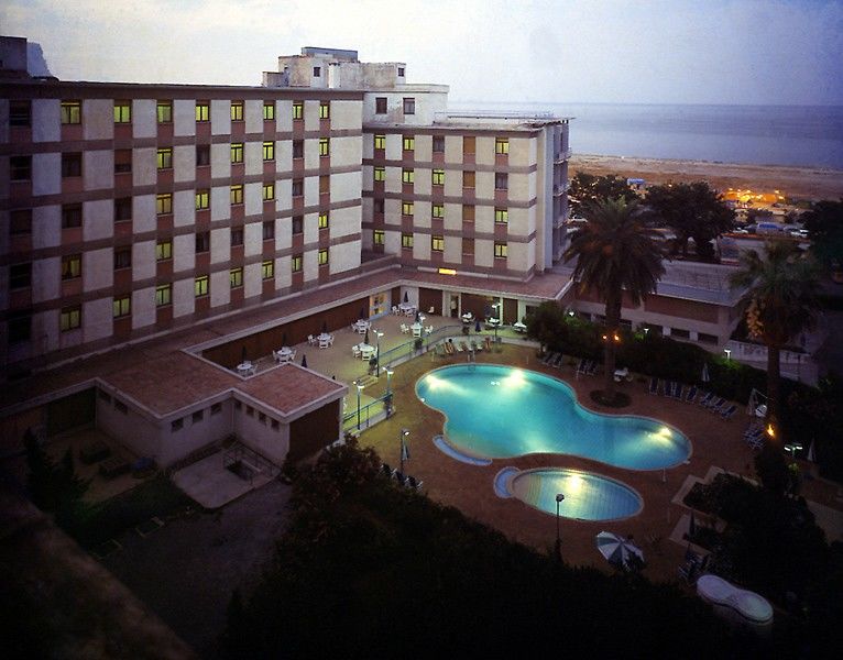 NH Palermo Hotel Exterior foto